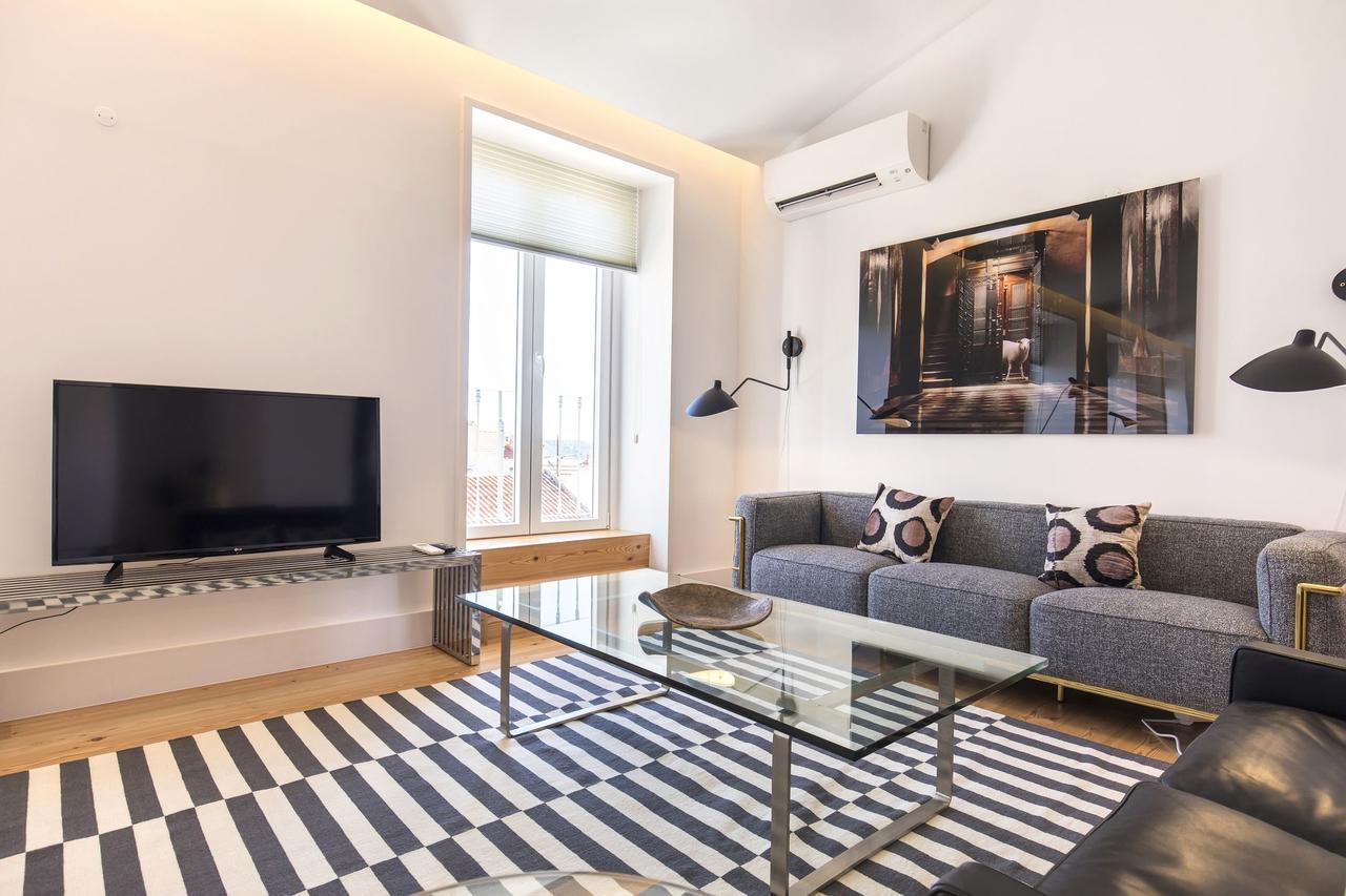 Lovelystay - Luxury Oasis In Bairro Alto Lisbon Luaran gambar